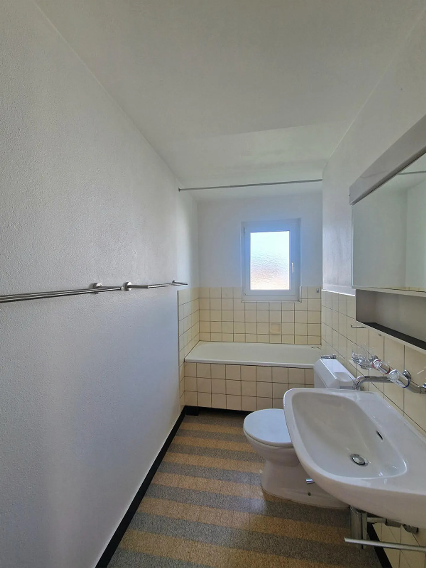 Helle 3.5 Zimmerwohnung - Foto 3 von 9