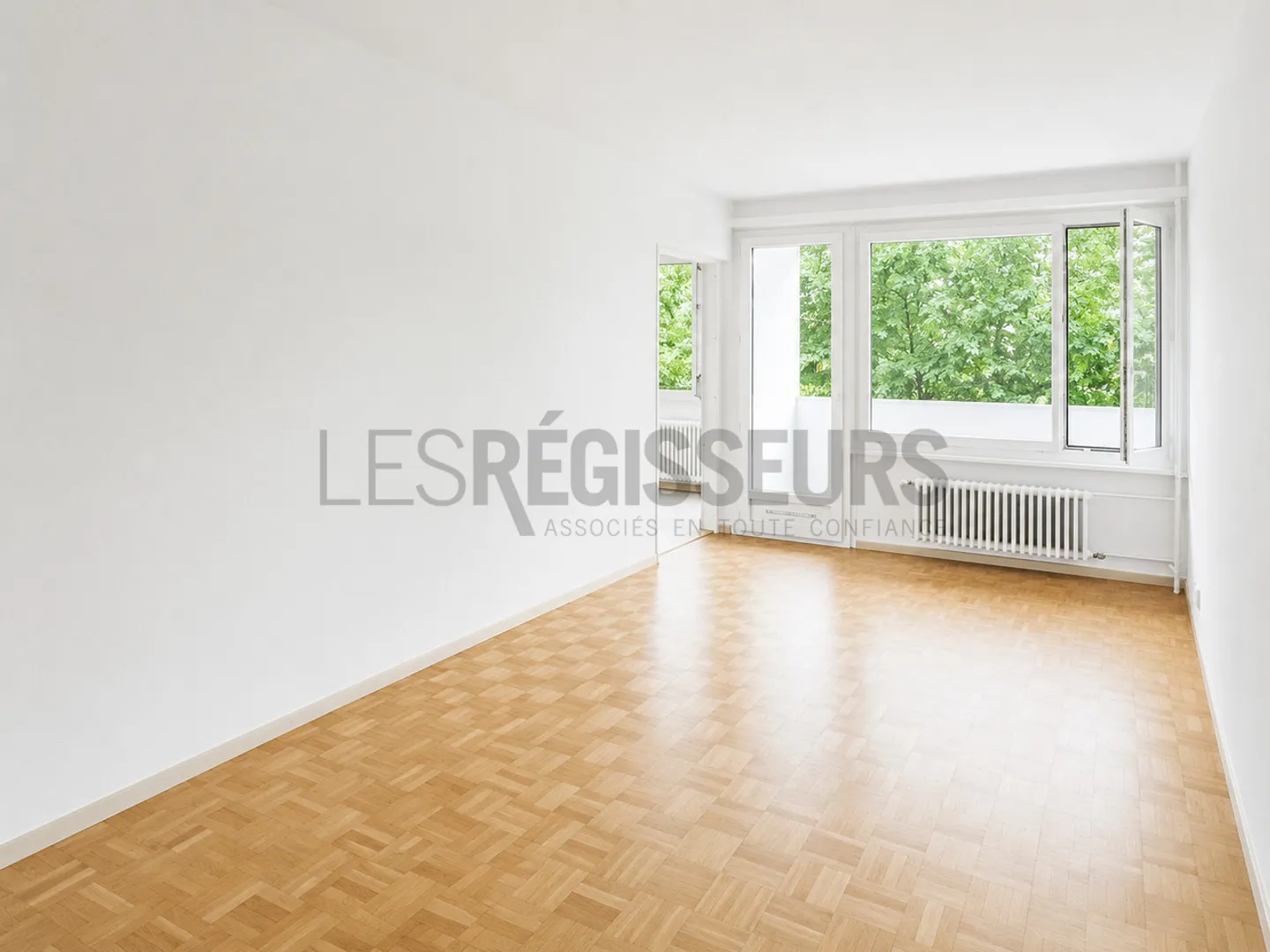 4-room apartment - Photo 3 of 5