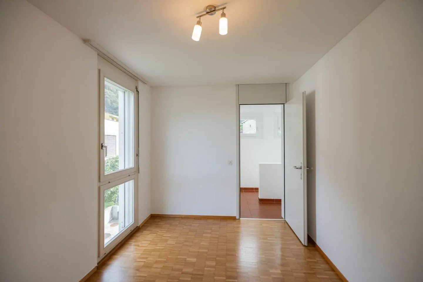 Un'opportunità da non perdere: vendiamo una bella casa in una zona tranquilla di Claro - Foto 11 di 17