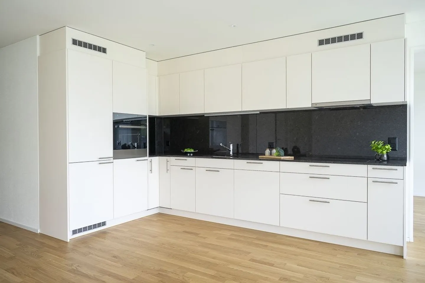 Spacious Apartment in Idyllic Location - Photo 2 of 8