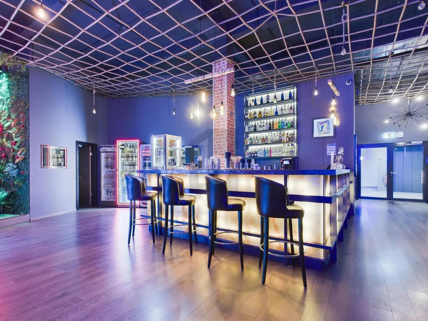 HIGH-QUALITY EVENT LOCATION, PREMIUM NIGHTLIFE - Photo 1 of 5