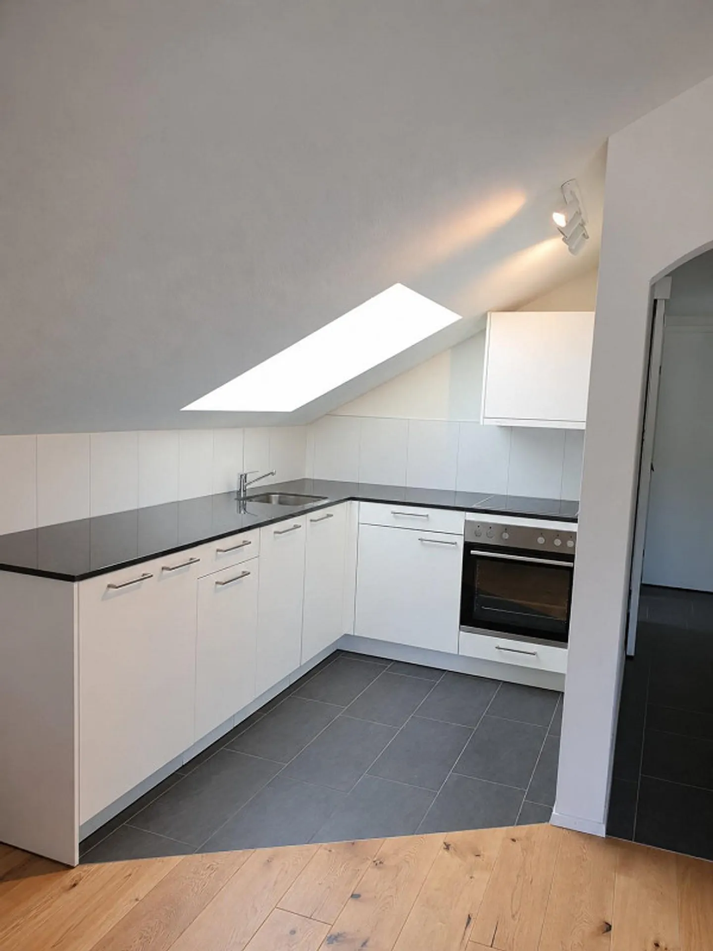 Modern 2.5-room apartment with beautiful view in Heerbrugg - Photo 2 of 7