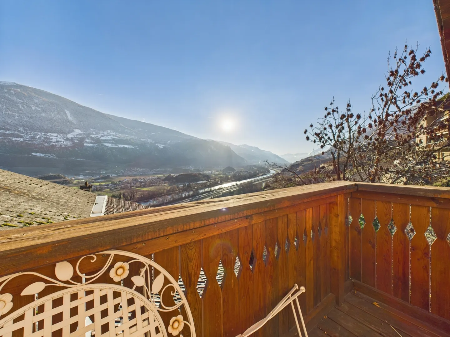 Authentisches Dorfhaus mit spektakulärer Aussicht - Foto 1 von 7