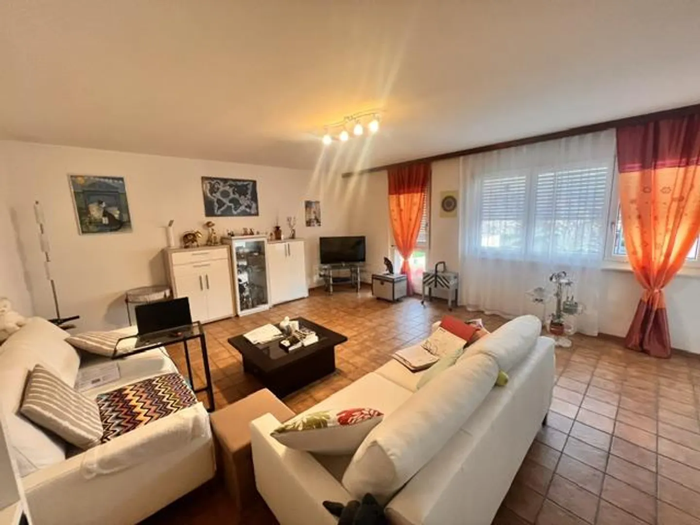 Appartement Charmant avec Balcons - Photo 1 sur 10