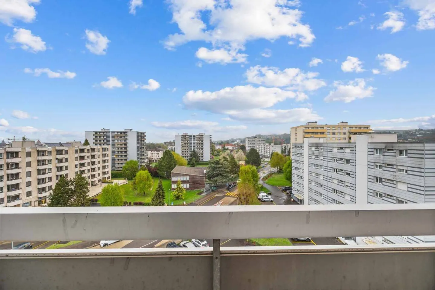 Luminoso appartamento di 4,5 locali con balcone - Foto 1 di 11