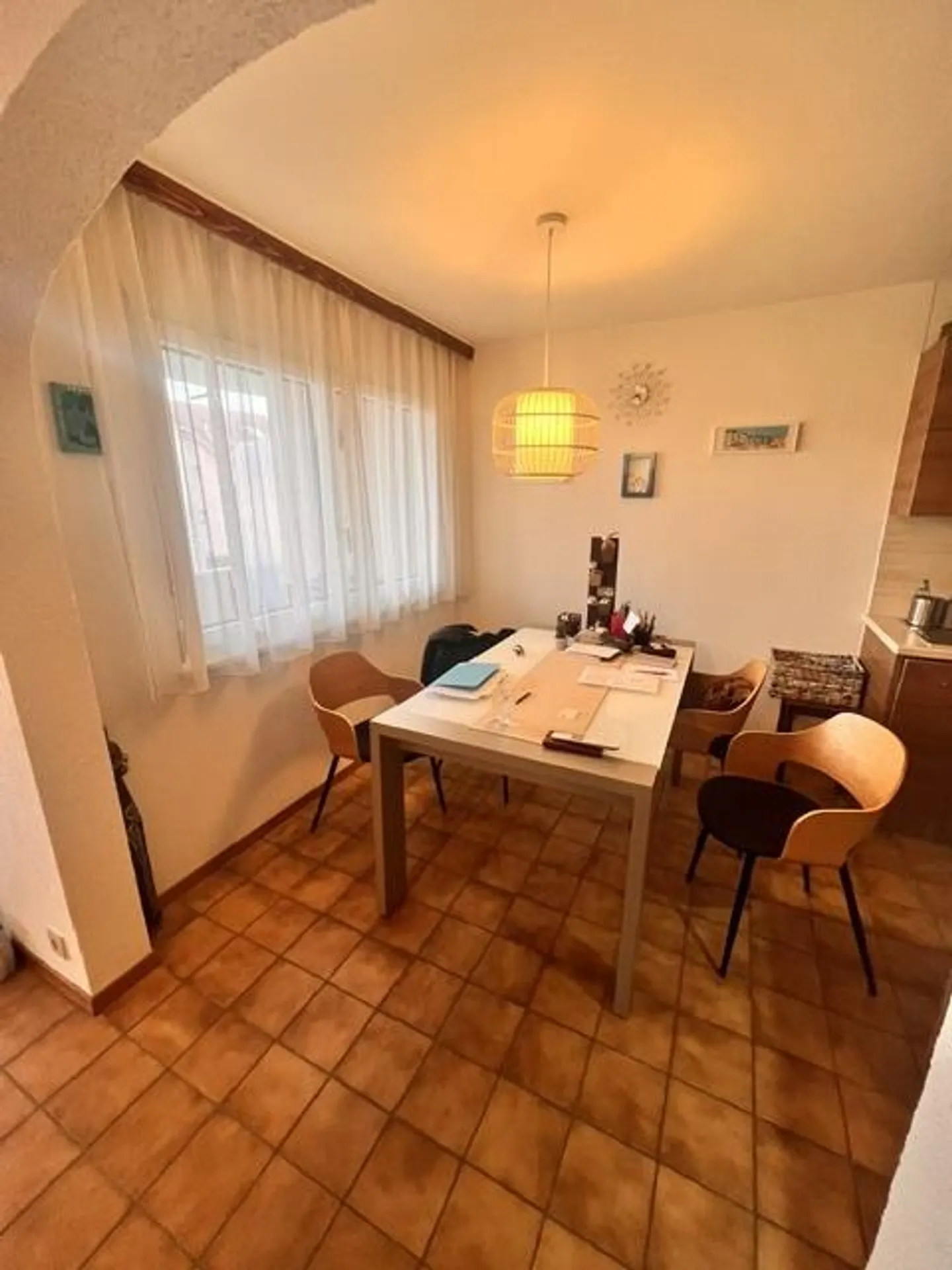 Appartement Charmant avec Balcons - Photo 4 sur 10