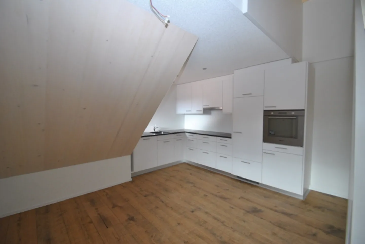 «Historisches Wohnen trifft modernen Komfort – 4-Zimmer-Wohnung in Grosshöchstetten, BE» - Foto 4 von 10