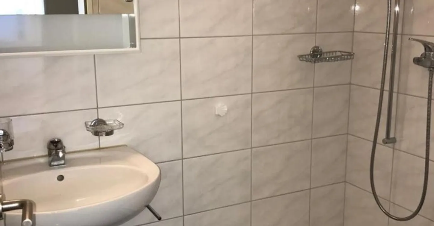 Tolle Wohnung mit Balkon zu vermieten ... - Foto 5 von 10