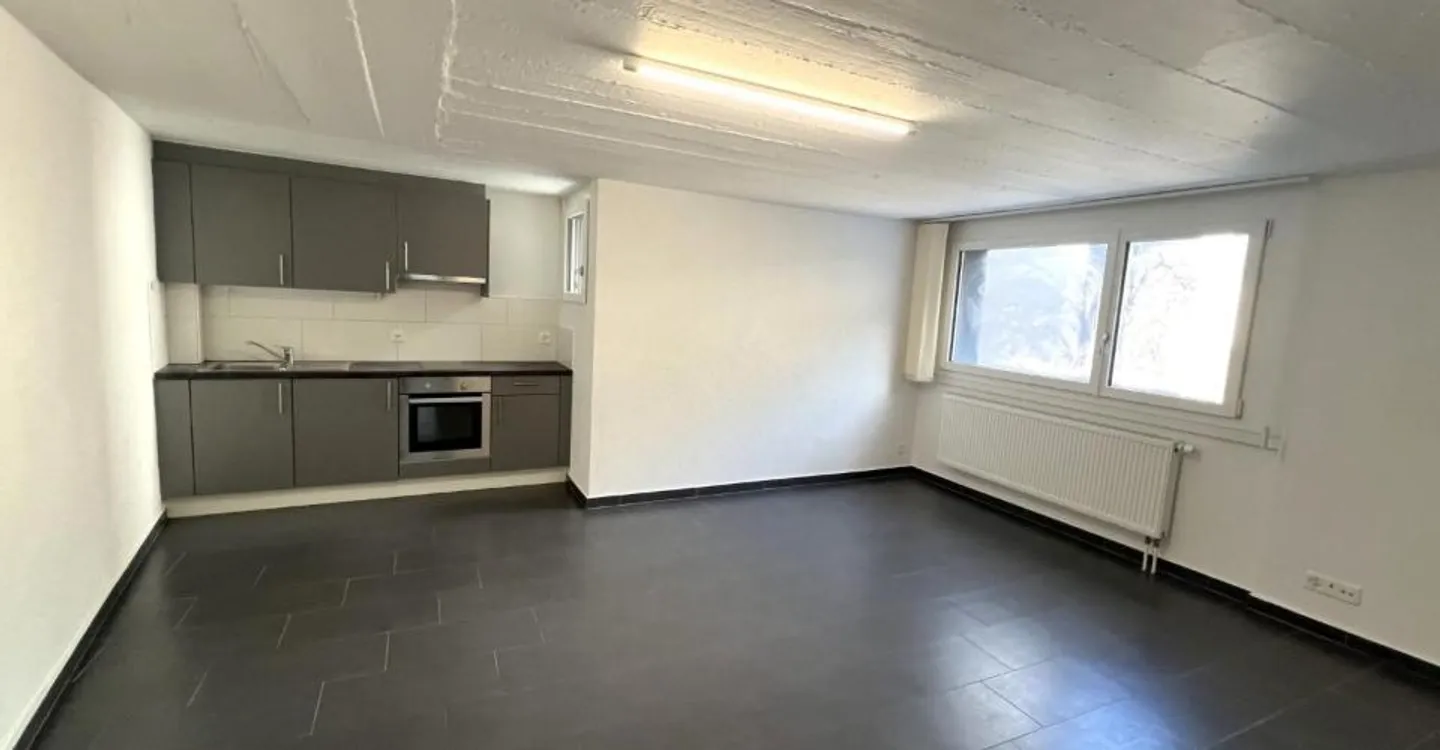 St-Imier, Studio im 2. Stock im Stadtzentrum - Foto 2 von 4
