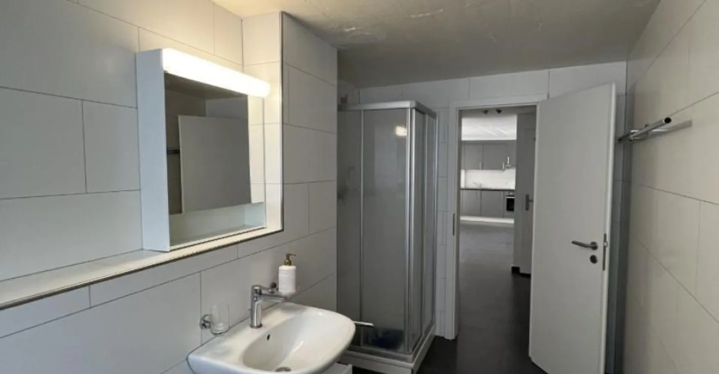 St-Imier, Studio im 2. Stock im Stadtzentrum - Foto 3 von 4