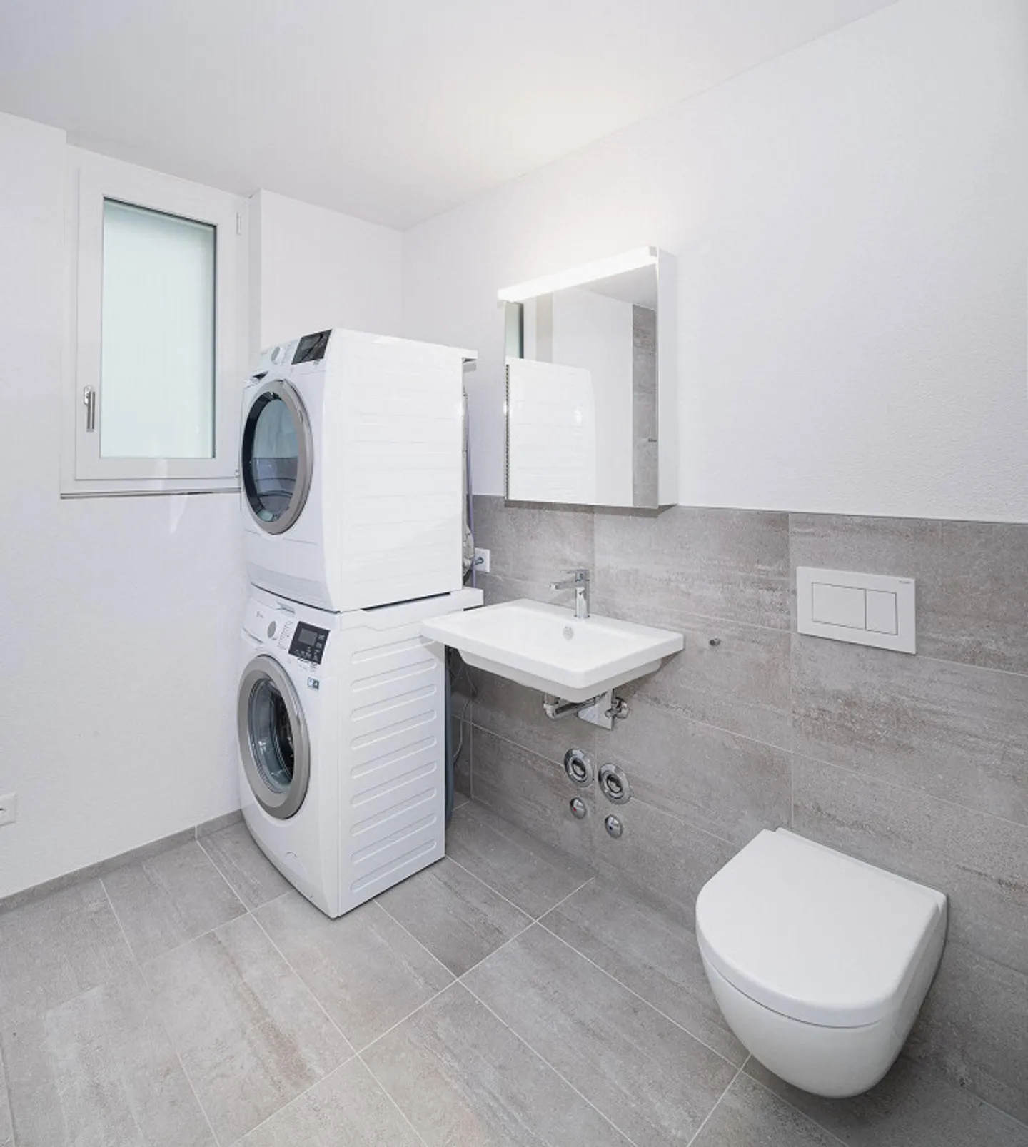 Modern 2.5-room apartment in the heart of Neuhausen! - Photo 5 of 9