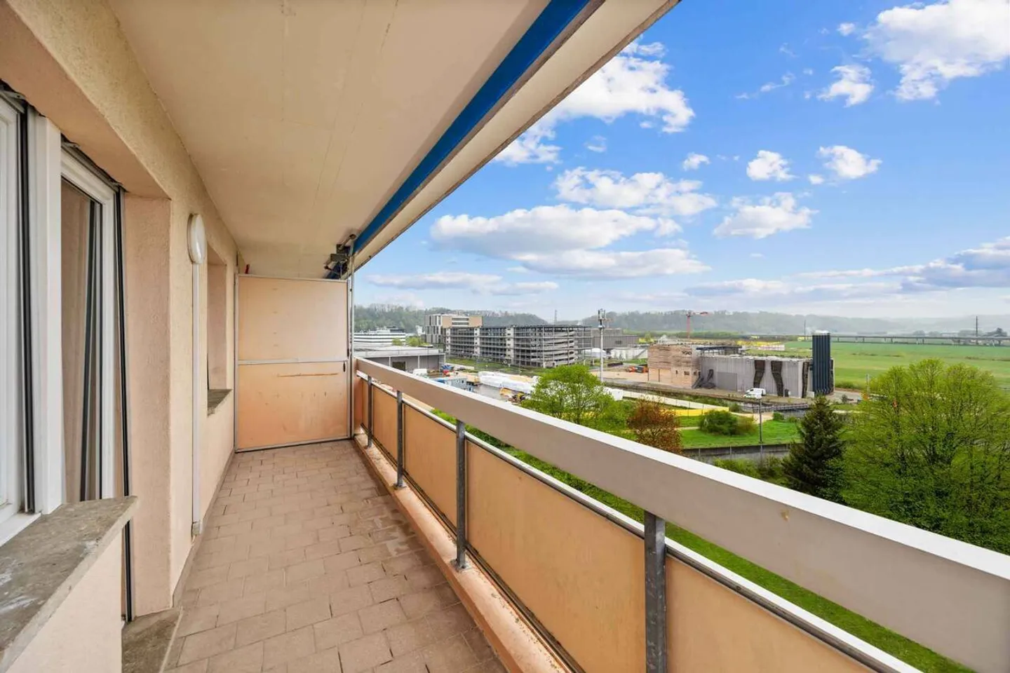 Luminoso appartamento di 4,5 locali con balcone - Foto 10 di 11