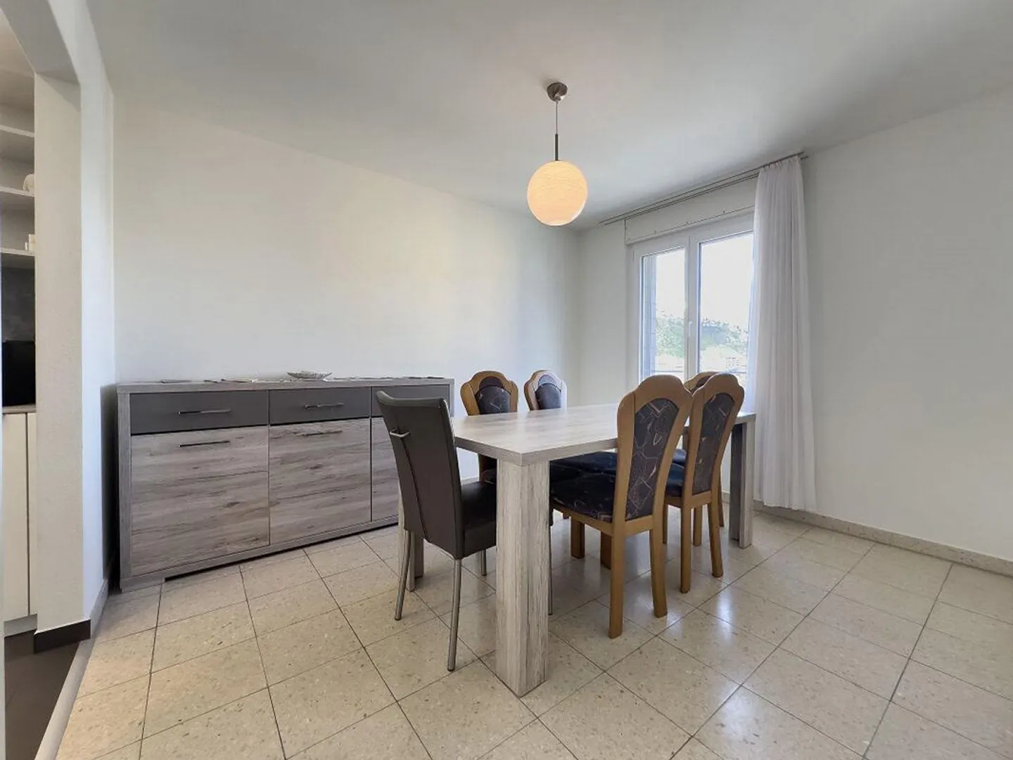 Triplex-Wohnung mit 4 Â½ Zimmern, mit 2 Parkplätzen - Foto 6 von 8