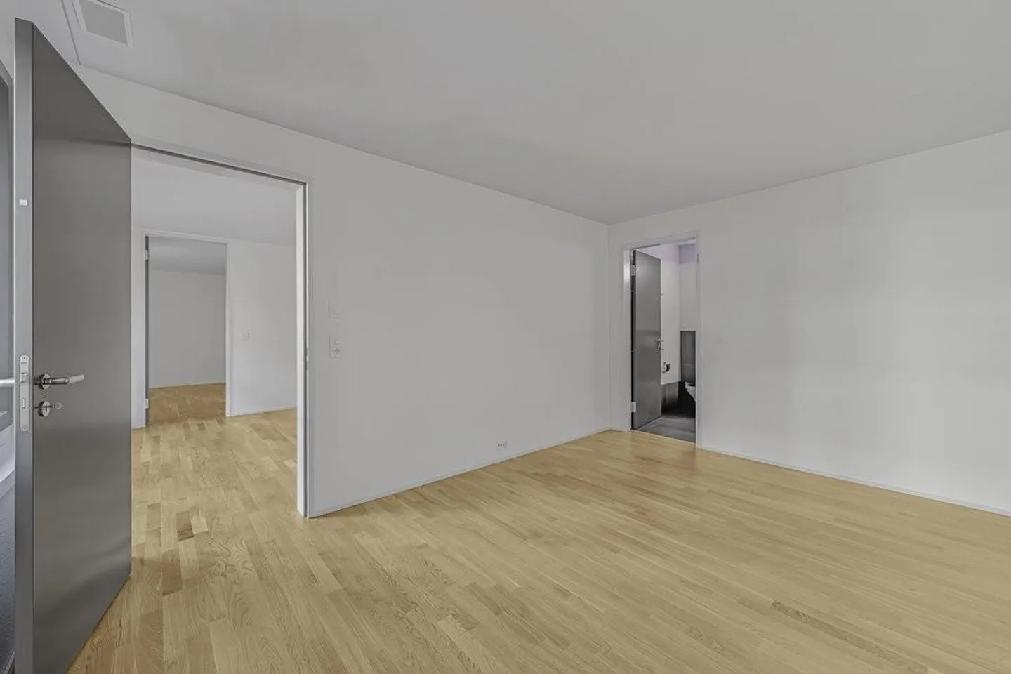 Stylish Apartment in Schlieren - Photo 8 of 12