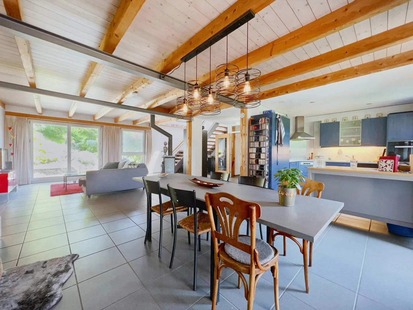 Versatile Generational House in Beautiful Hillside Location with Views into the Greenery - Photo 7 of 22