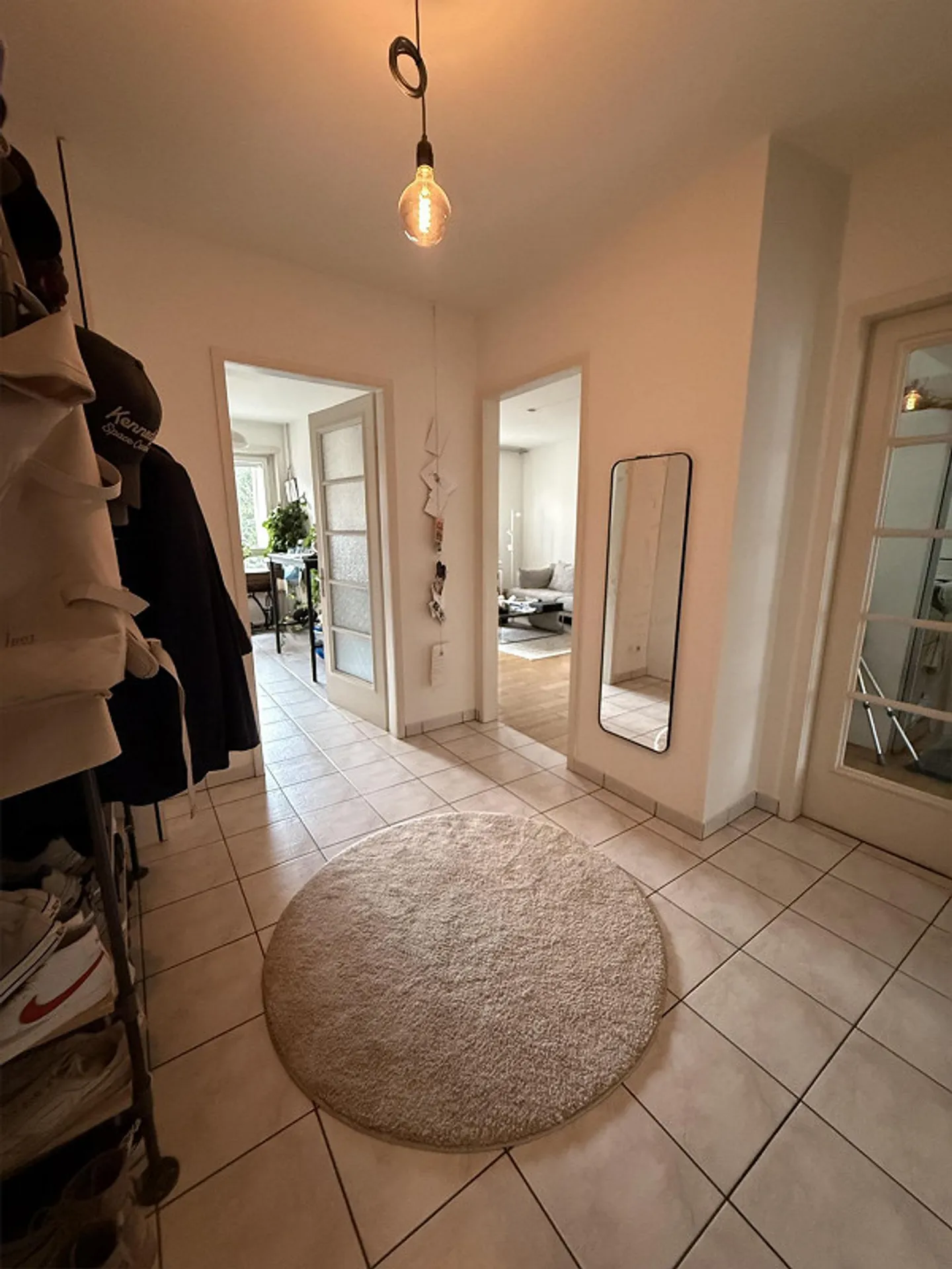 Luminoso appartamento d'epoca di 2,5 stanze con 2 balconi - Foto 1 di 7