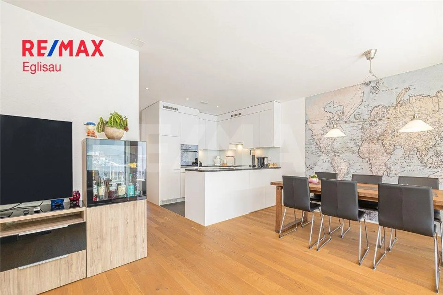 Luminoso appartamento di 4,5 stanze con balcone soleggiato - Foto 1 di 13