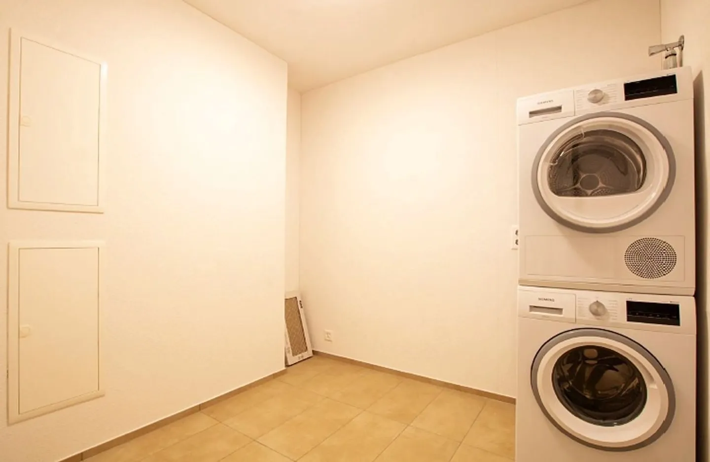 Exklusives Wohnerlebnis: Neuwertige 4.5-Zimmer-Wohnung - Foto 9 von 11