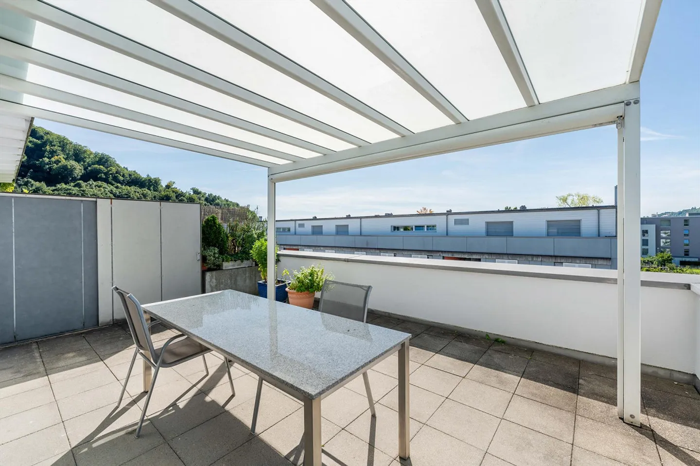 Vivere in una posizione centrale con vista sul verde - Foto 10 di 11