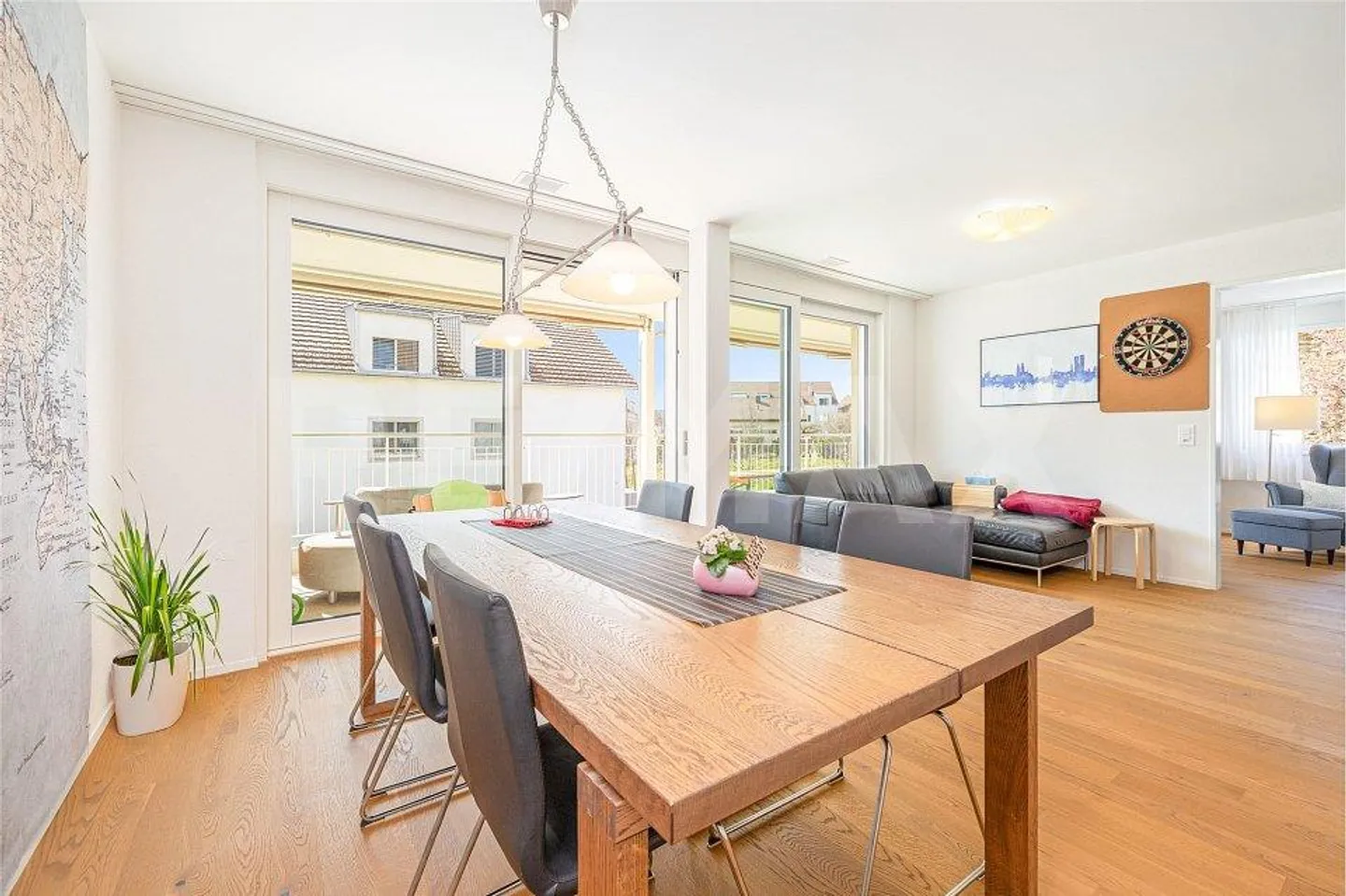 Luminoso appartamento di 4,5 stanze con balcone soleggiato - Foto 5 di 13