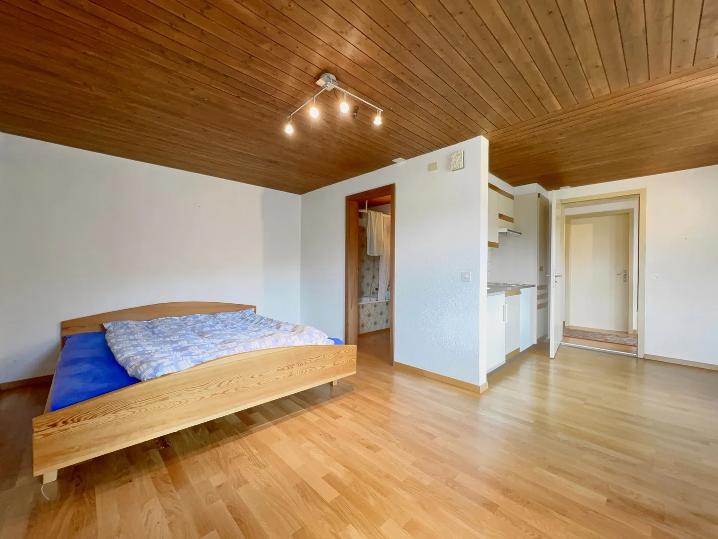 Versatile Generational House in Beautiful Hillside Location with Views into the Greenery - Photo 21 of 22