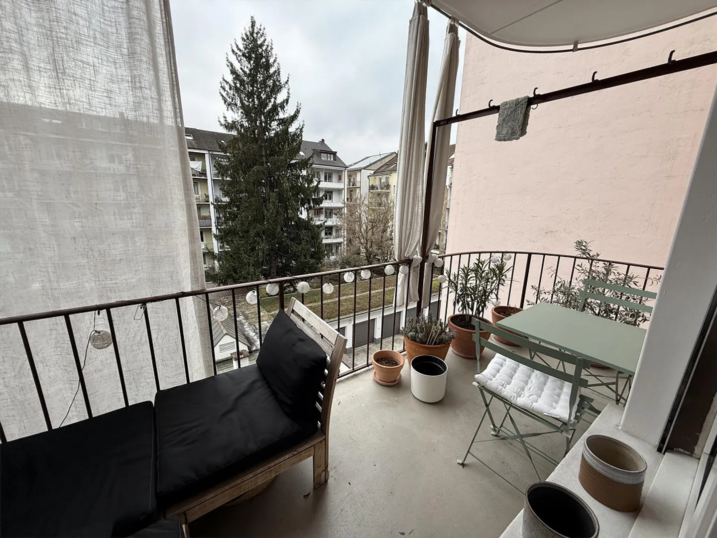 Luminoso appartamento d'epoca di 2,5 stanze con 2 balconi - Foto 7 di 7