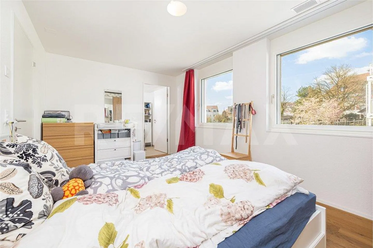 Luminoso appartamento di 4,5 stanze con balcone soleggiato - Foto 11 di 13