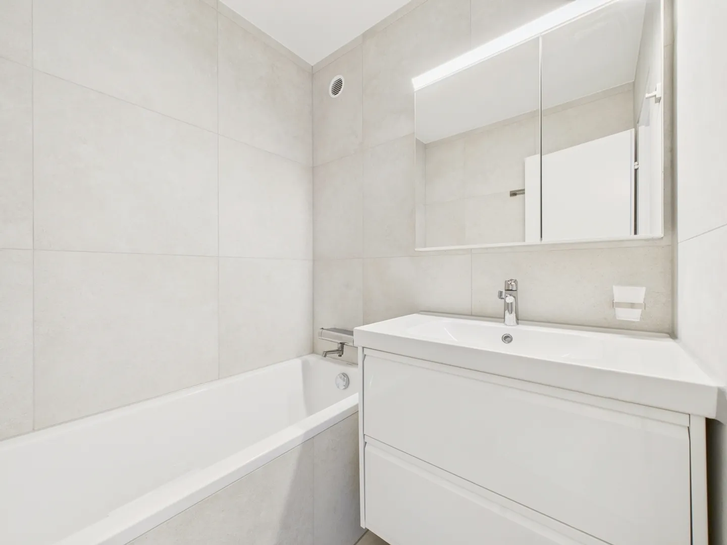 Bright 3.5-room apartment with balcony in Brugg - Photo 7 of 11