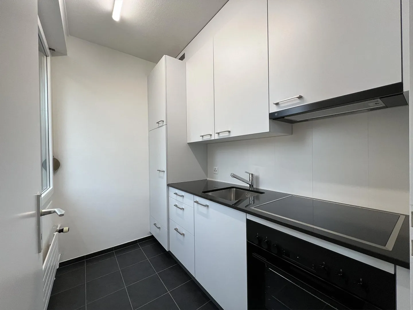 Helle renovierte Einzimmerwohnung - Foto 3 von 6