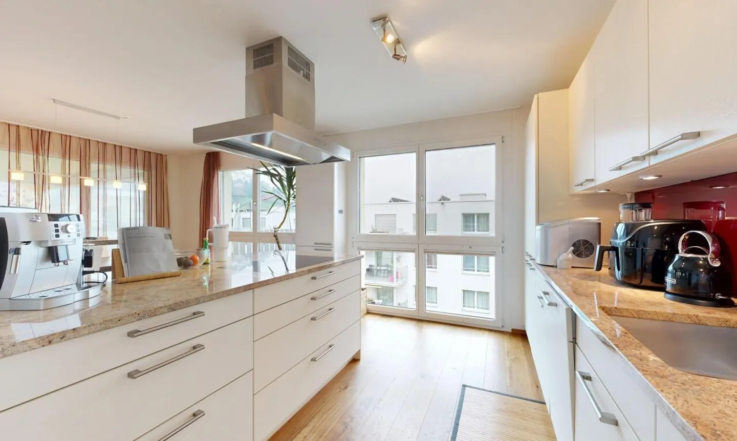 Appartement penthouse de 6,5 pièces avec vue sur le château de Lenzburg - Photo 4 sur 11