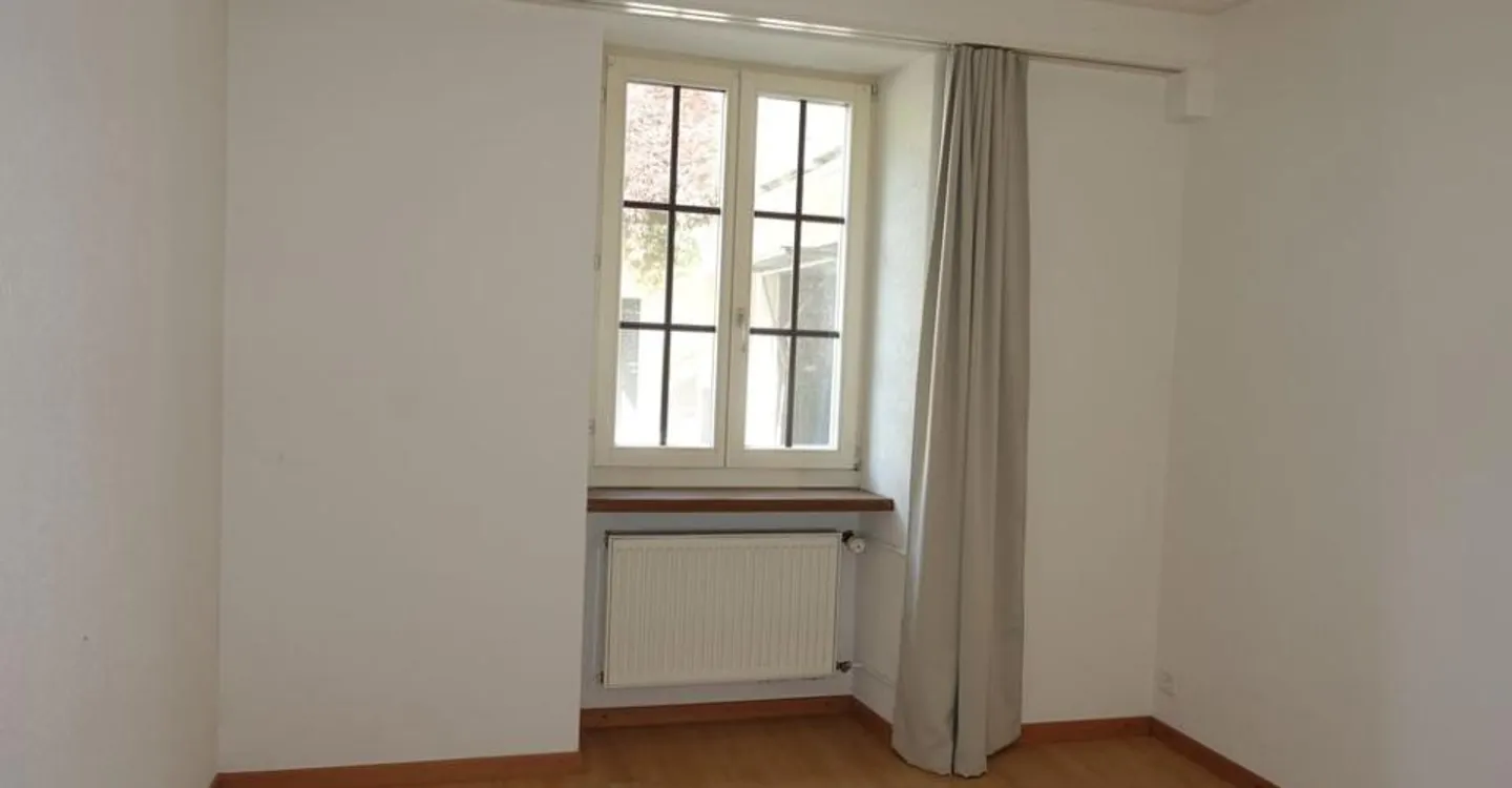 Vauffelin - 3.5-room apartment located on the ground floor - Photo 3 of 7