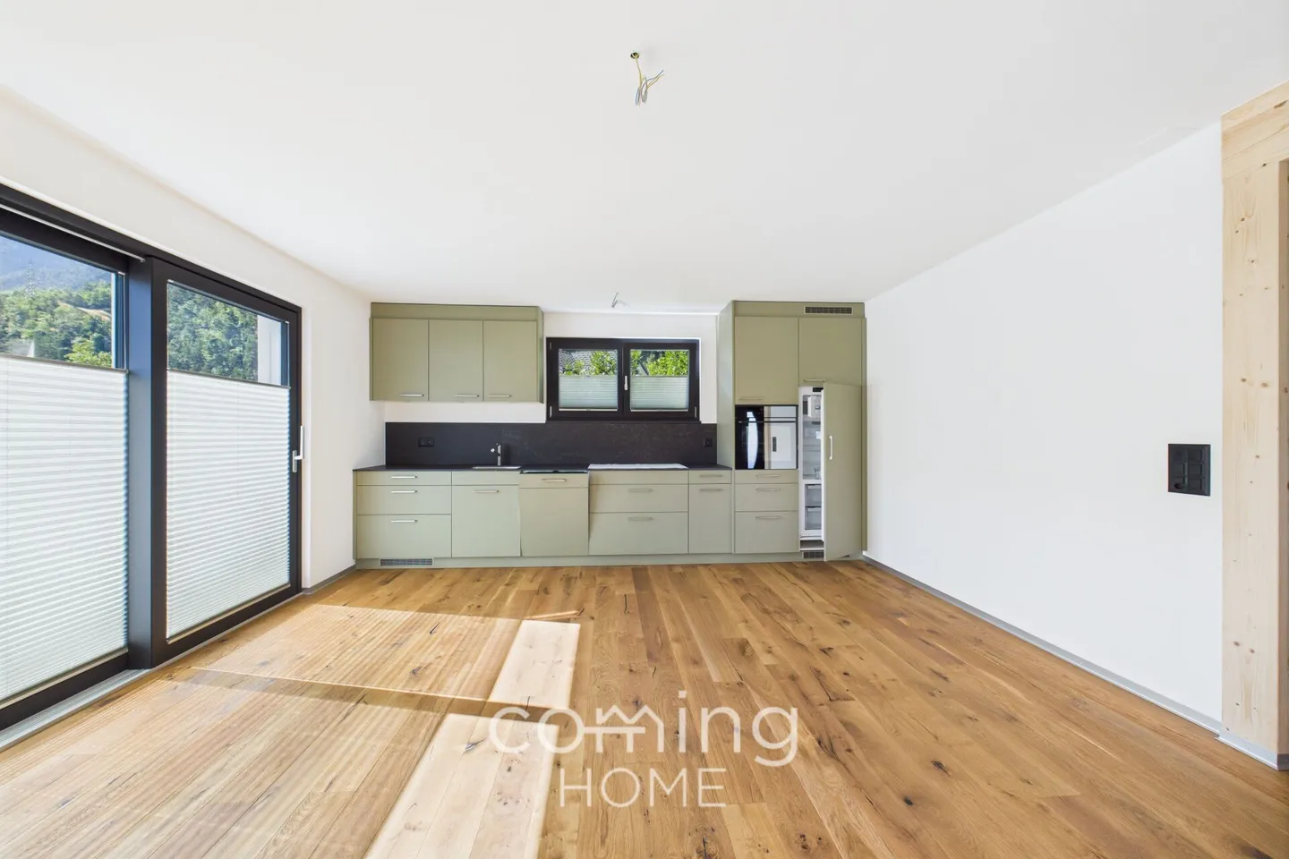 Ampia casa unifamiliare a Susten - luminosa, moderna e con giardino privato - Foto 3 di 12