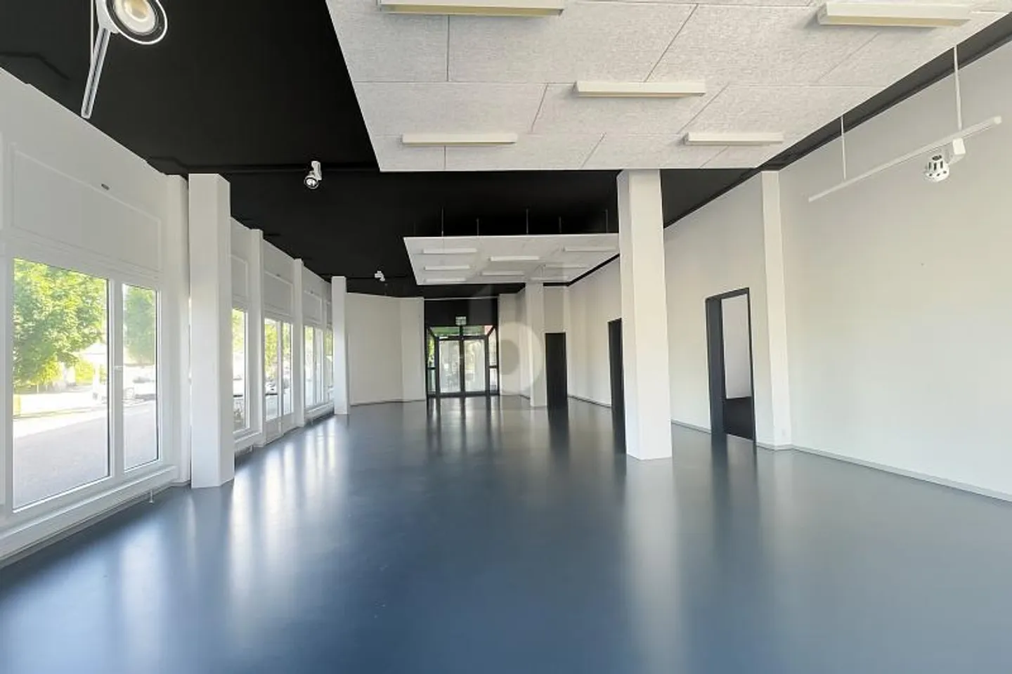 Bureau à louer - Photo 2 sur 6