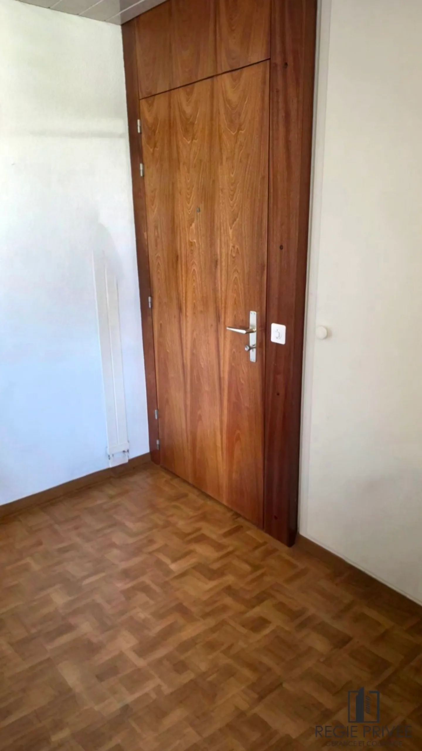 Charmant appartement 2.5 pièces - Photo 2 sur 12