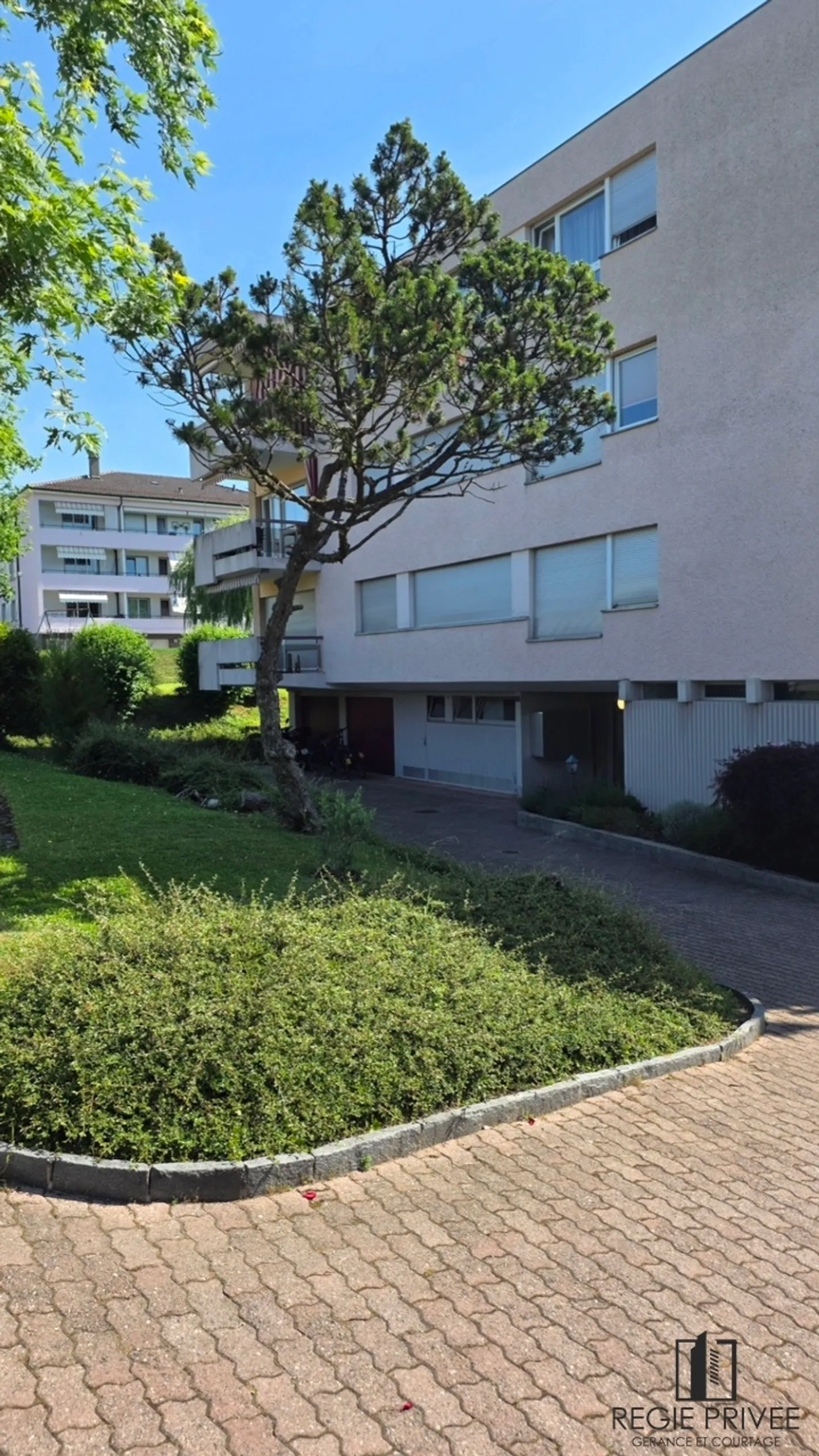 Charmant appartement 2.5 pièces - Photo 11 sur 12