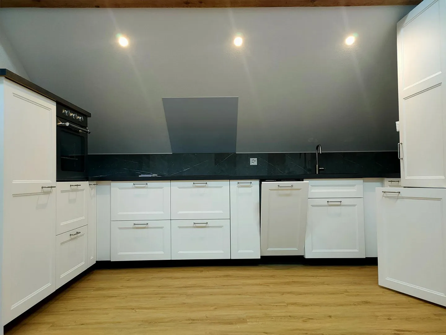 Like-new 1.5 room apartment in the center - Photo 1 of 5