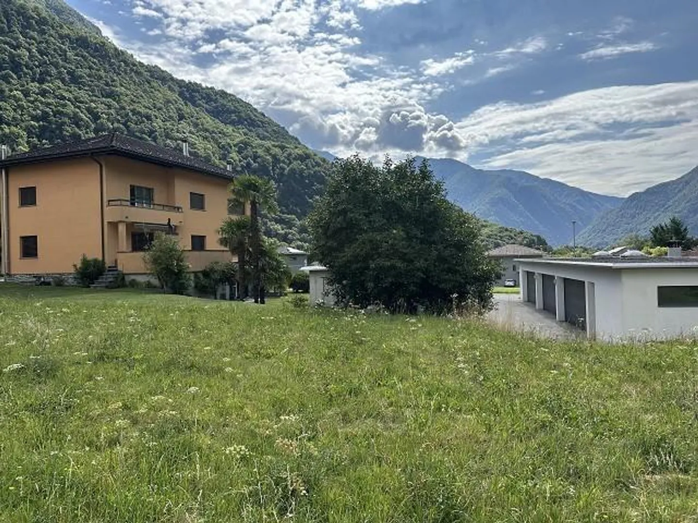 Building plot of 500 m2 in 3-storey zone, central, sunny, beautiful view - Photo 8 of 13