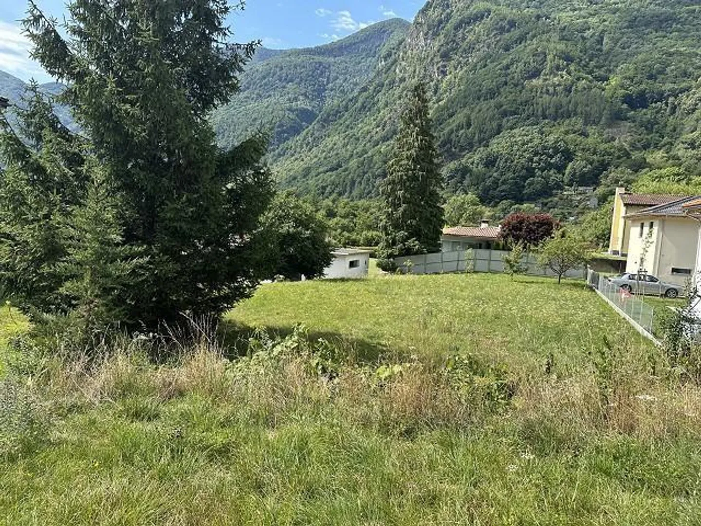 Building plot of 500 m2 in 3-storey zone, central, sunny, beautiful view - Photo 1 of 13