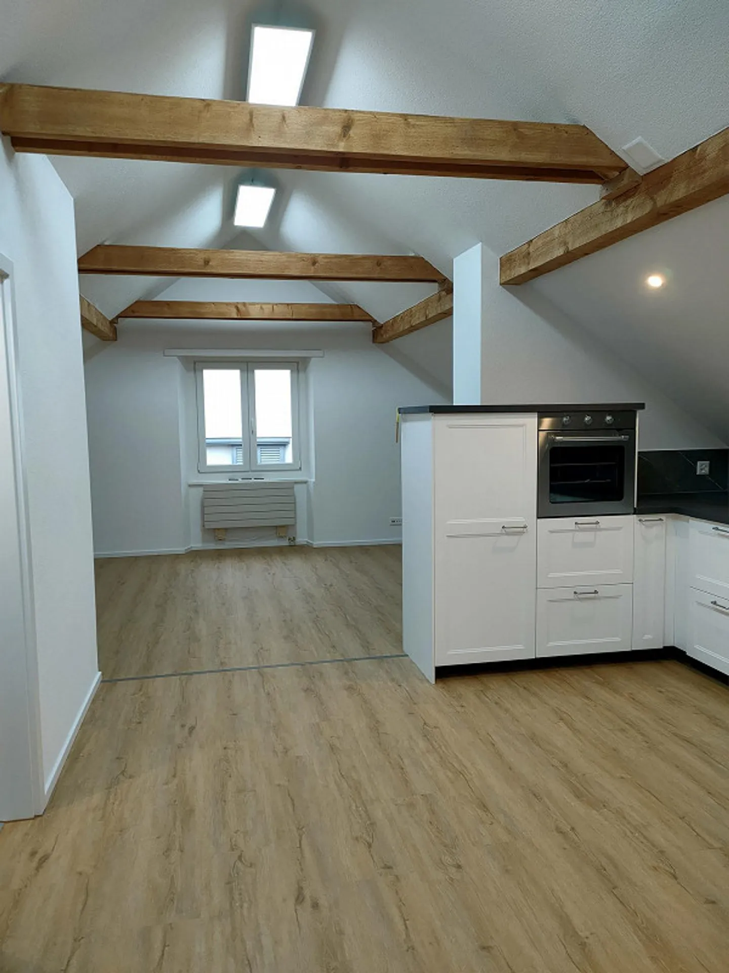 Like-new 1.5 room apartment in the center - Photo 2 of 5