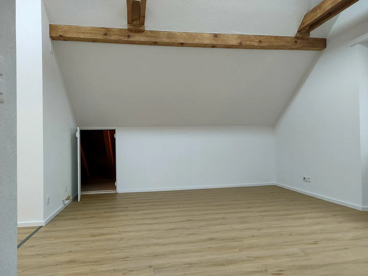 Like-new 1.5 room apartment in the center - Photo 4 of 5