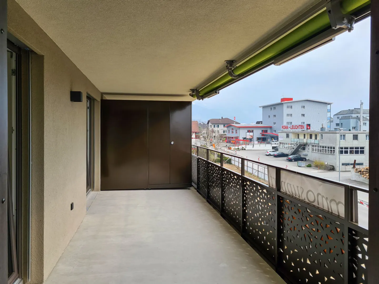 Modern Living with a View - Photo 4 of 5