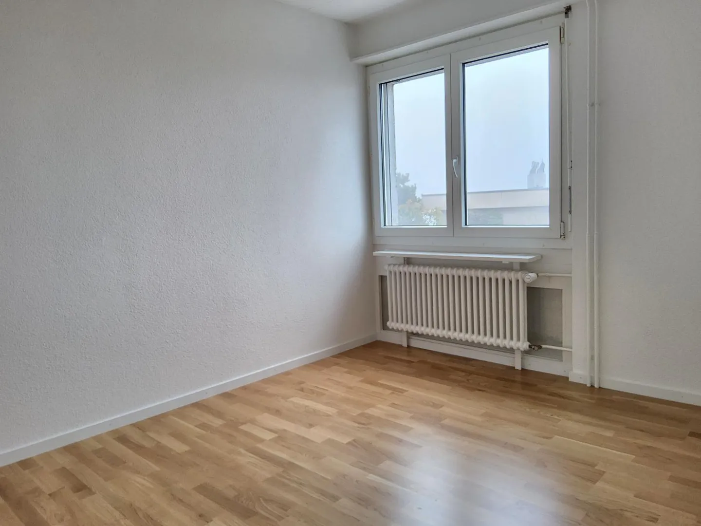 Appartement Rénové Proche Commodités - Photo 5 sur 8