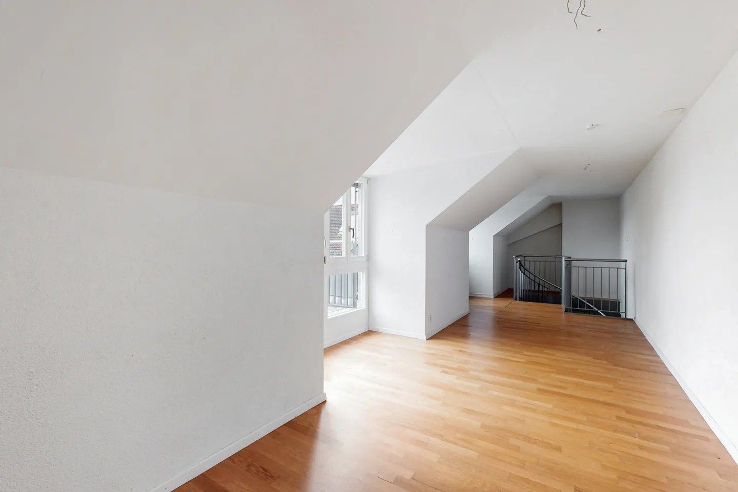 Luxuriöses Wohnen oberhalb des legendären Aarbergerhofs! - Foto 6 di 11