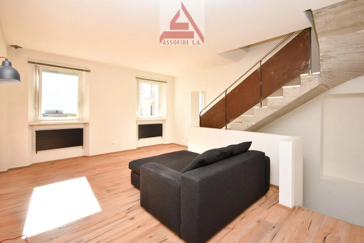 Bâtiment commercial - résidentiel - Photo 5 sur 8