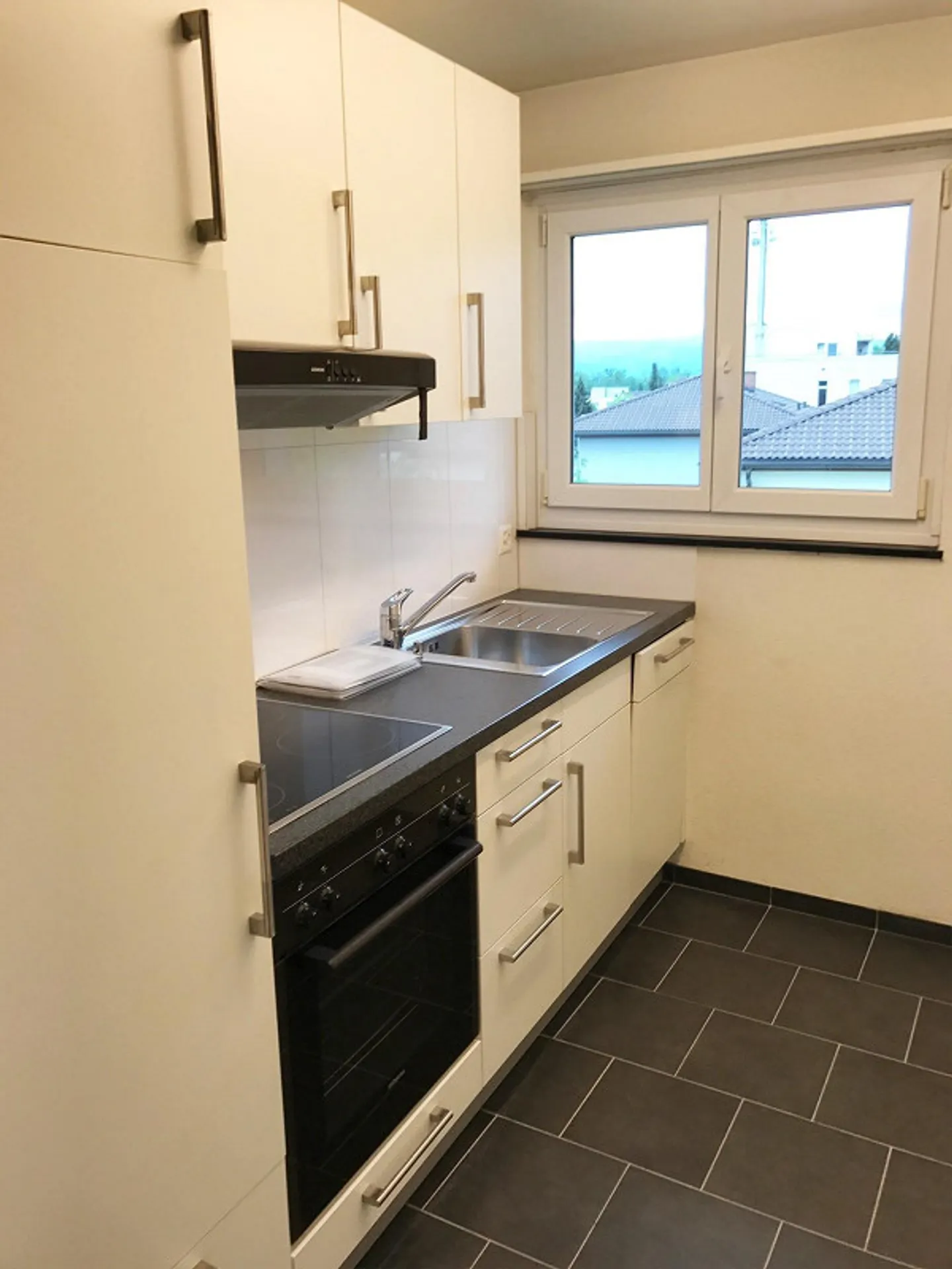 Small apartment in a quiet but central location - Photo 2 of 6