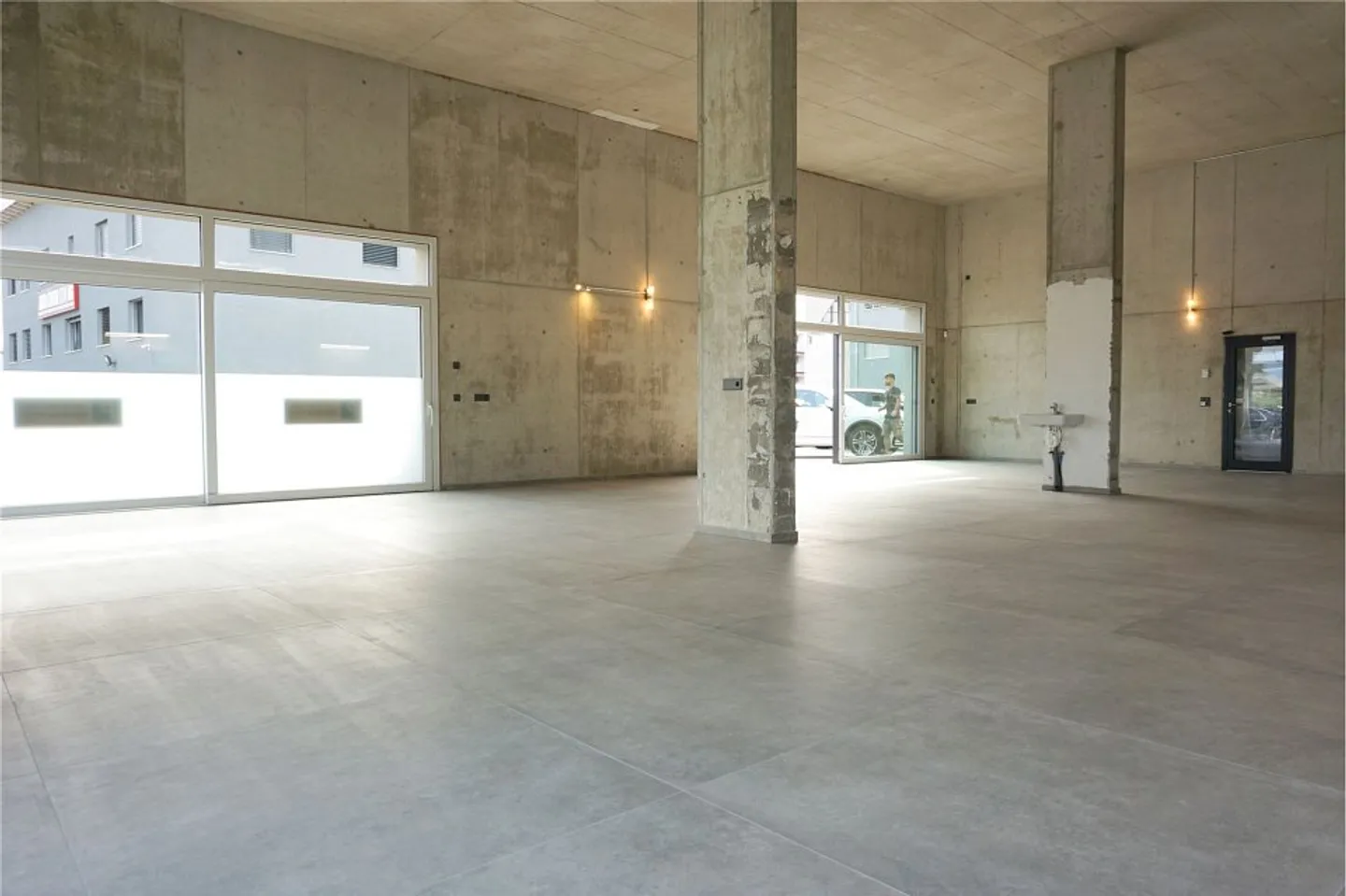 Office space for rent - Photo 4 of 7