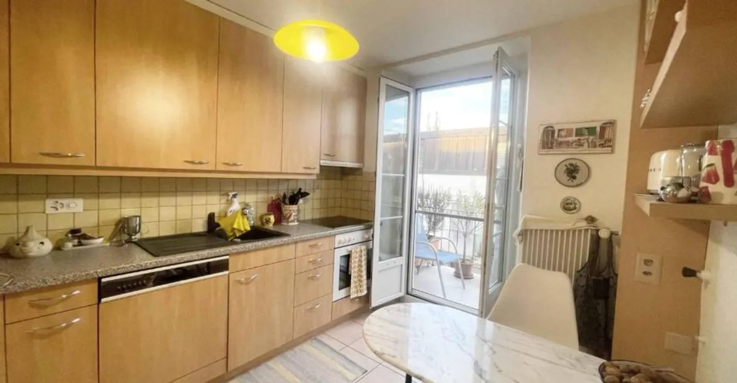 Spacious Apartment in Yverdon - Photo 3 of 9