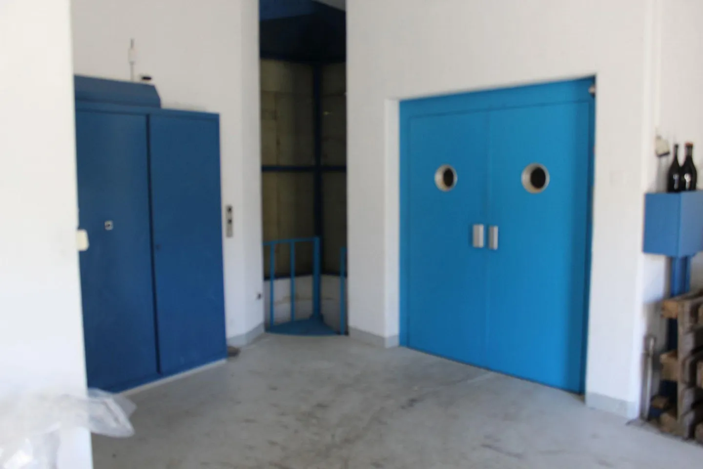 Dépôt | Cave à vin | Local de stockage équipé - Photo 8 sur 13