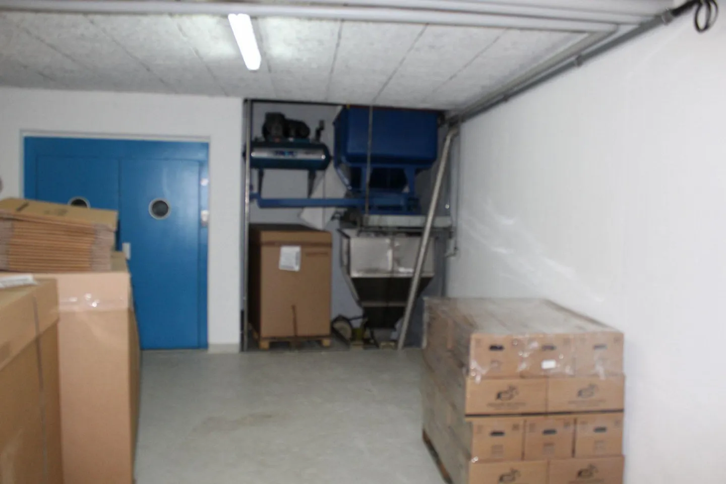 Dépôt | Cave à vin | Local de stockage équipé - Photo 13 sur 13