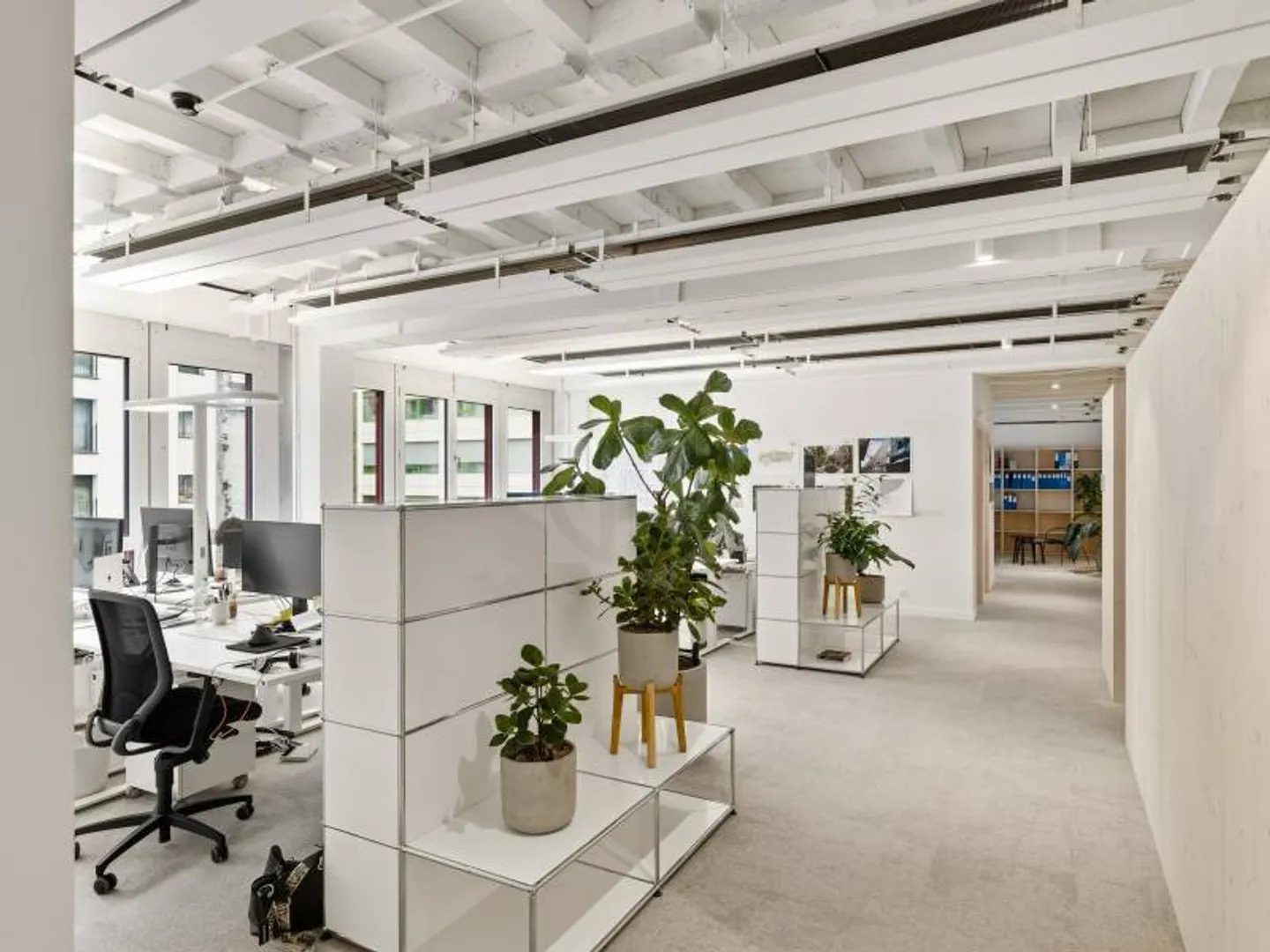 Office 3 rooms - Photo 7 of 11